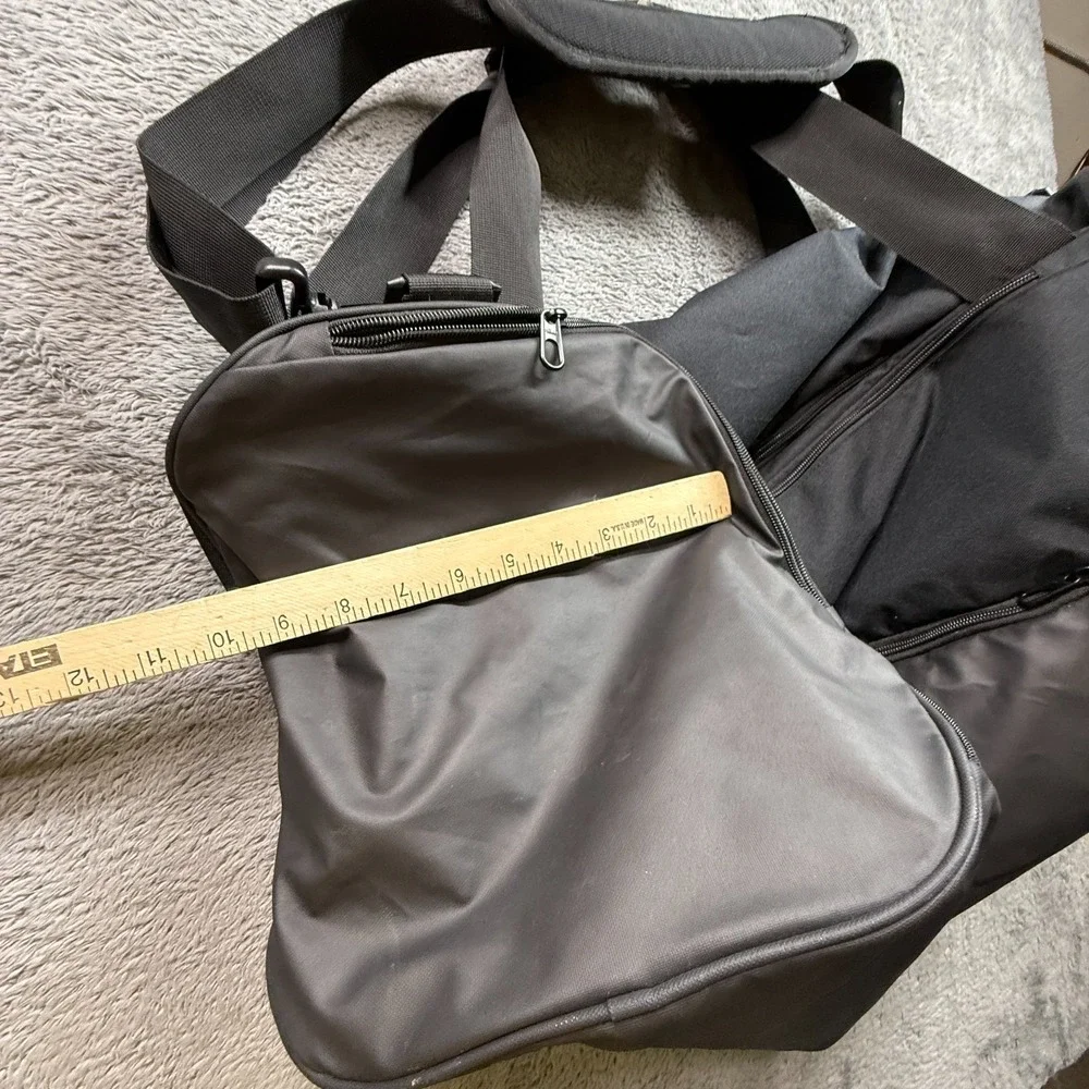 Nike Academy Team Duffle Bag Basketball Gym Lifting Gear Black bag CU8090-010
